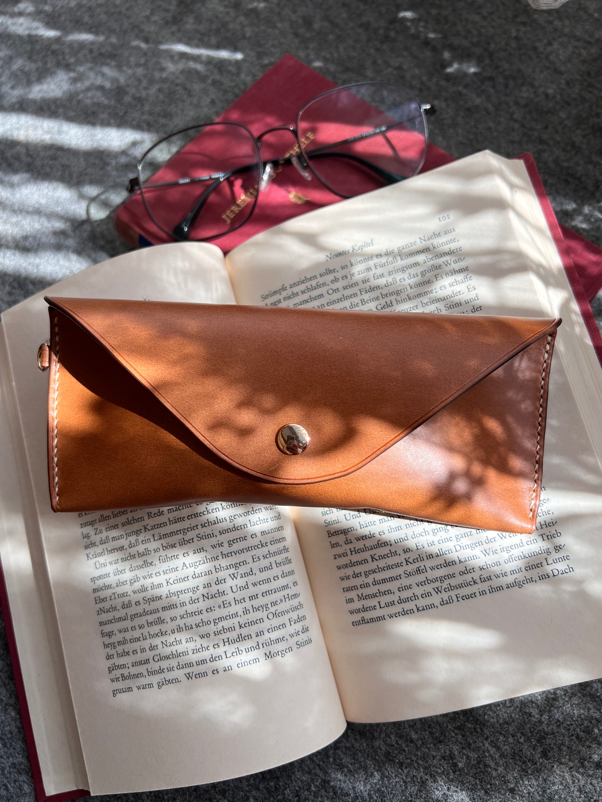 Snap Pocket Eyeware Case - Camel